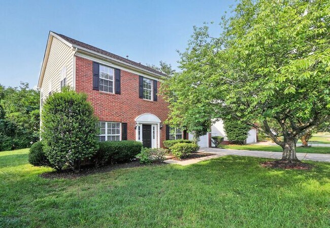 Building Photo - Recently Updated 4BD/2.5BA Home in Melbourne Community of Huntersville!