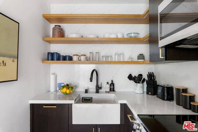 Building Photo - 20638 Pacific Coast Hwy