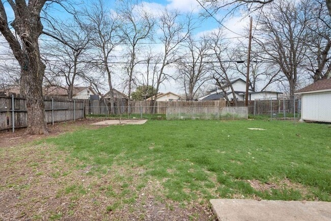 Building Photo - 3305 Avenue L