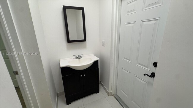 Building Photo - 5125 SW 102nd Ave