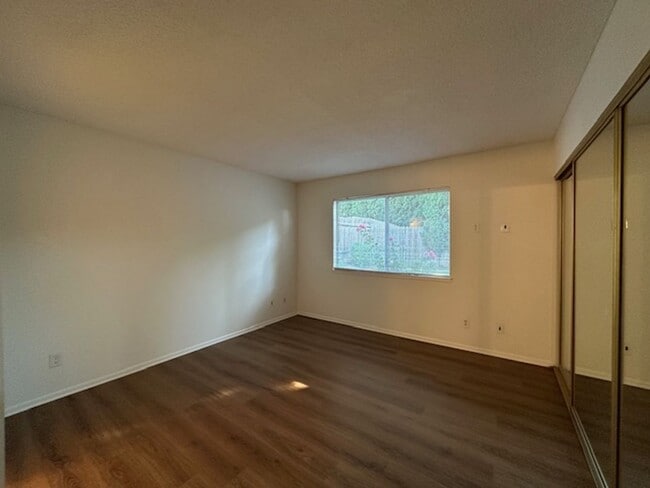 Building Photo - Remodeled Thousand Oaks Home