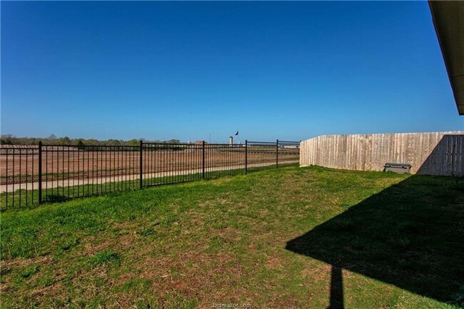 Building Photo - 6214 Darlington Ave