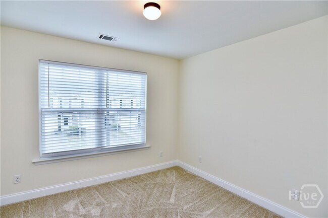 Building Photo - 395 Canyon Oak Loop