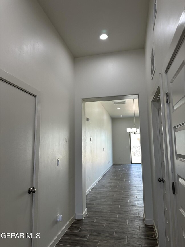 Building Photo - 51073 Sand Verbena Ave