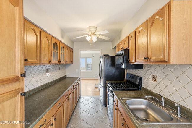 Building Photo - 58 Forest Dr