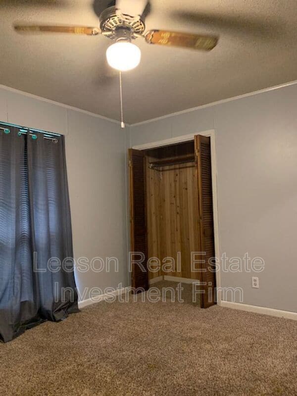 Building Photo - 302 Avenida Dr