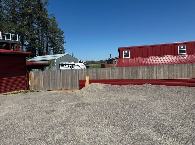 Building Photo - Custom Kalispell Home with Spectacular Views