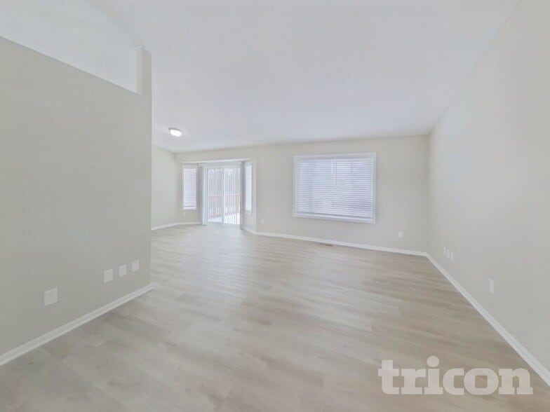 Building Photo - 14098 Yosemite Ave S