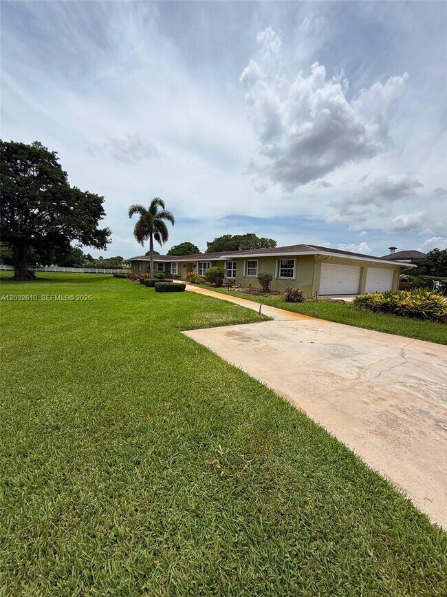 Building Photo - 17501 SW 54th St