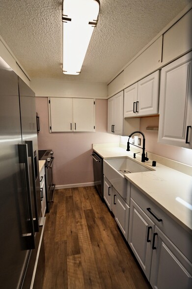 Kitchen - 3711 26th Pl W