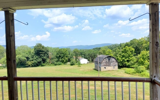 Building Photo - 351 Harriman Heights Rd