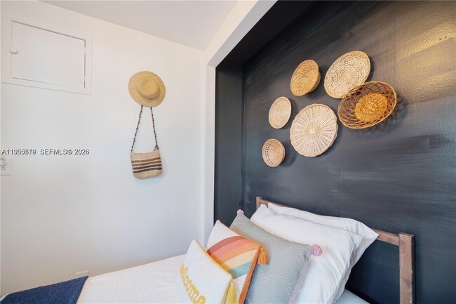 Building Photo - 13654 NE 20th Pl