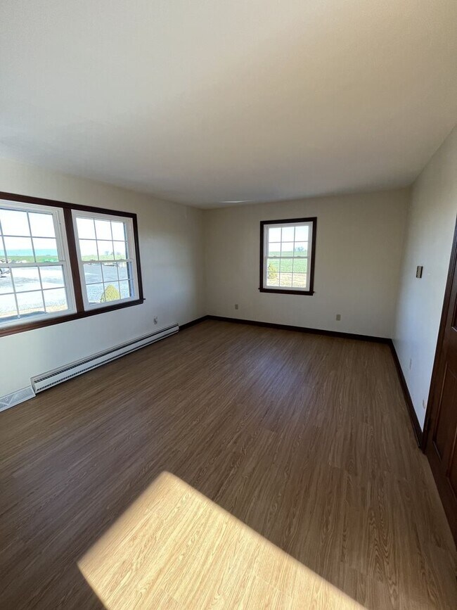 Building Photo - 8298 Scenic Dr