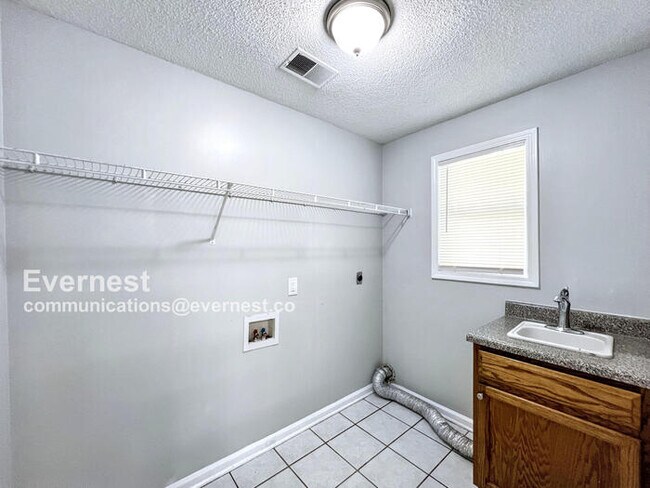 Building Photo - 4616 Bolin Rd