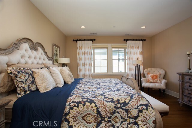 Building Photo - 4731 Oceanridge Dr
