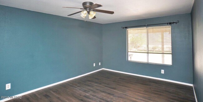 Building Photo - 4741 W Red Wolf Dr