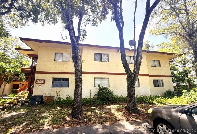 Building Photo - 4281 NW 19th St
