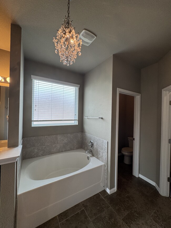 Building Photo - 502 Westchester Ct