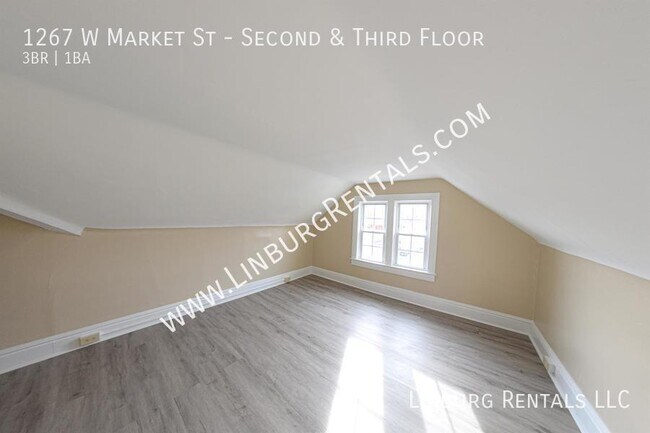 Building Photo - 1267 W Market St