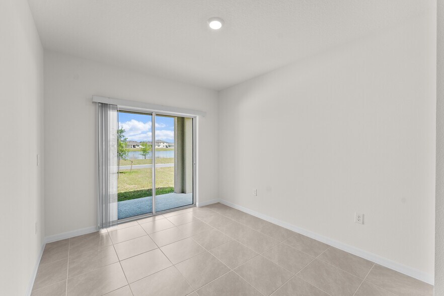 Building Photo - 2727 Barred Owl Ln