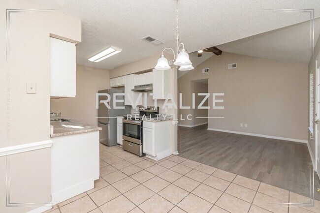 Building Photo - 1066 Bernice Hudson Dr