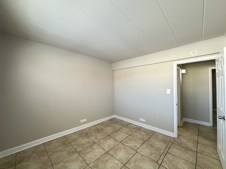 Building Photo - 3820 25th Ave