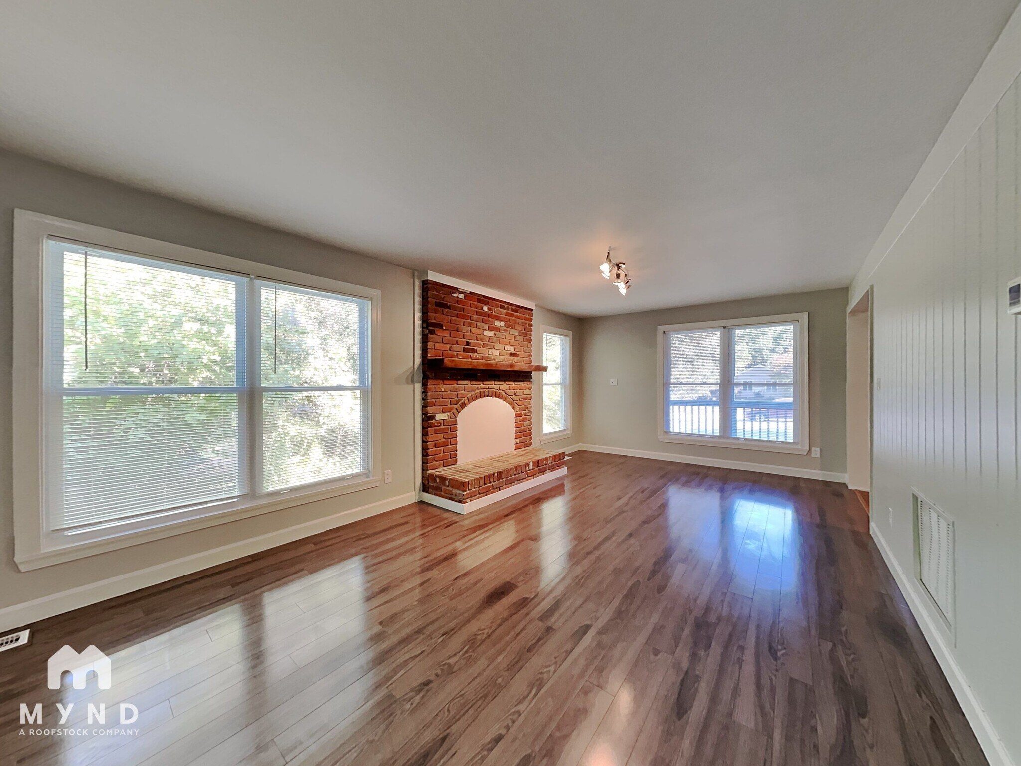 Building Photo - 1308 Hickory Hollow Ln