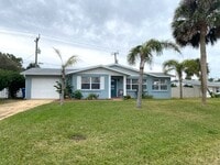 Building Photo - Adorable Beachside Bungalow!