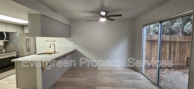 Building Photo - 5787 Haskell Ave