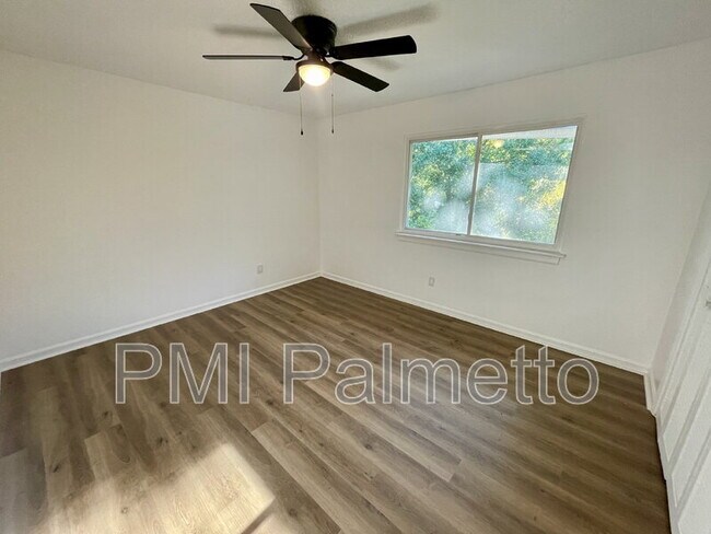 Building Photo - 1312 Cactus Ave