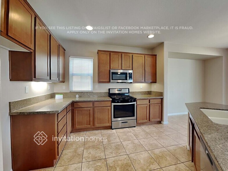 Building Photo - 1387 Valley Rose Way