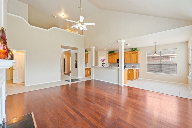 Building Photo - 7218 Broadelm Dr
