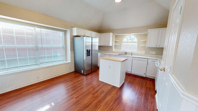 Building Photo - 7812 Silver Sage Dr