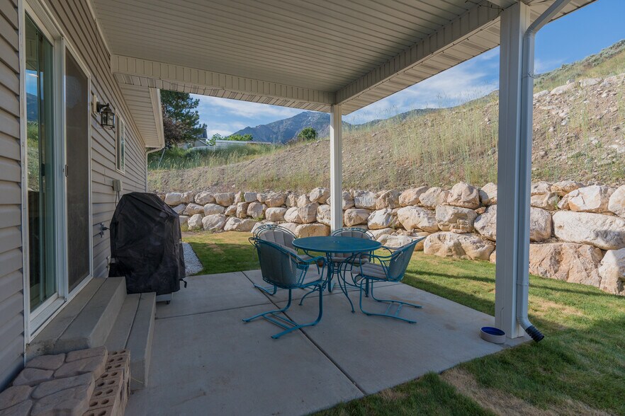 Building Photo - 3264 Mountain Rd