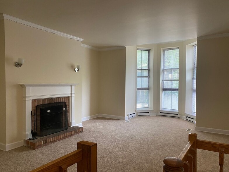 Interior Photo - Beethoven Apartments