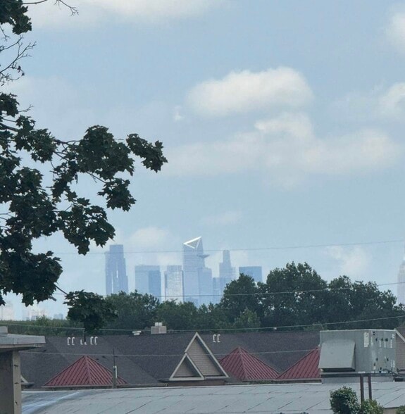 Building Photo - 211 Wilson Ave