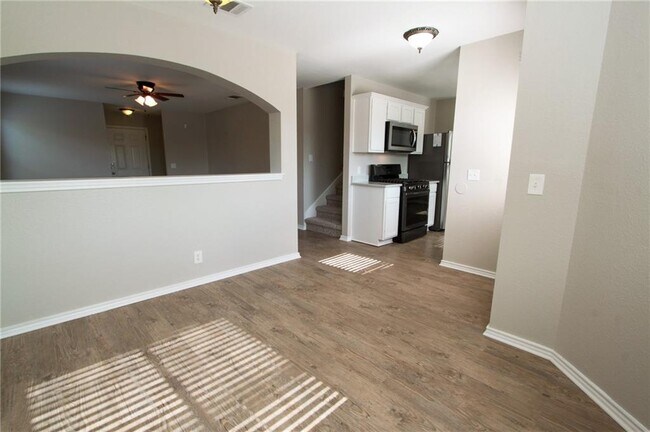 Building Photo - 14909 Chamberlain Ct