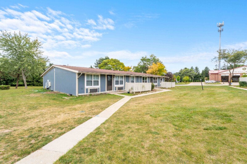 Building Photo - 6 Roanoke Ln