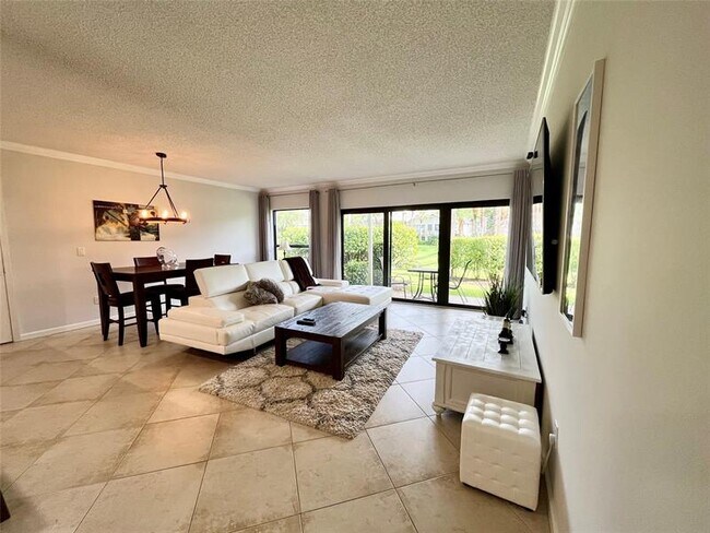 Building Photo - 11863 Wimbledon Cir