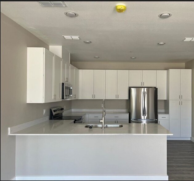 Building Photo - 405 Richlands way