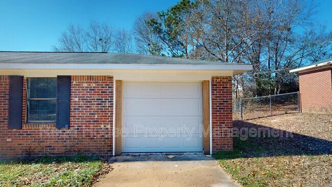 Building Photo - 125 Nann St