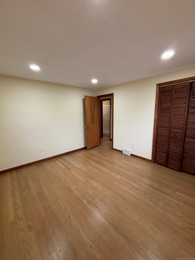 Building Photo - 125 Douglas St