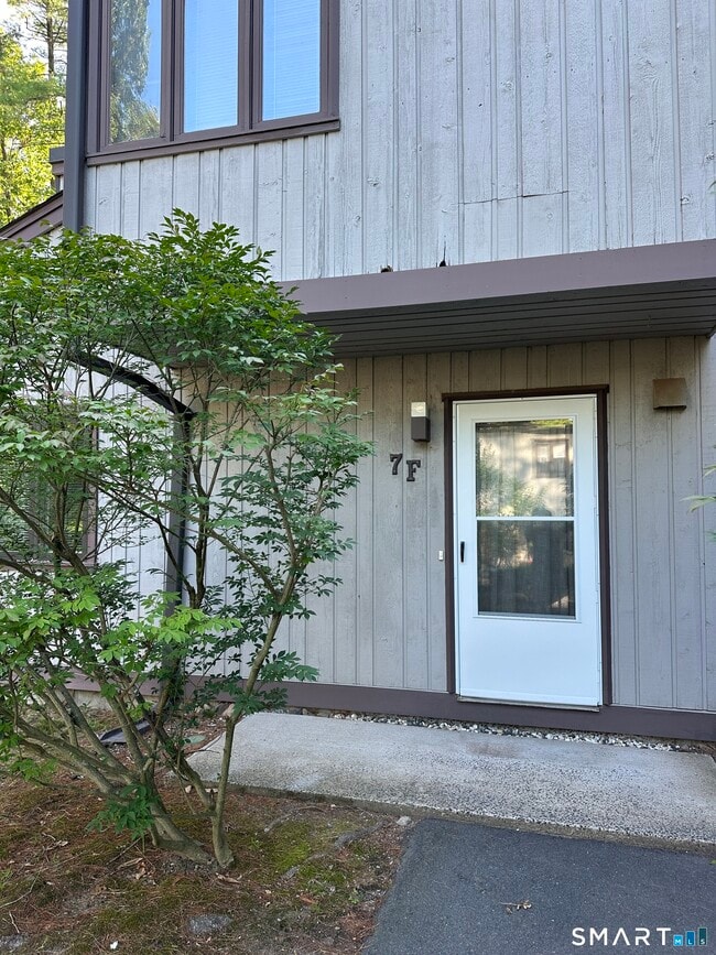 Building Photo - 7 Staunton Ct
