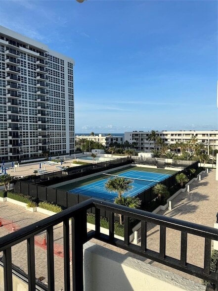 Building Photo - 525 N Ocean Blvd