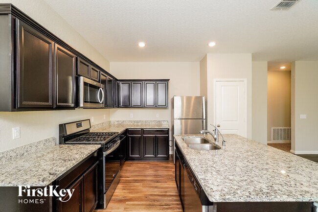 Building Photo - 13509 Sunrise Mdw