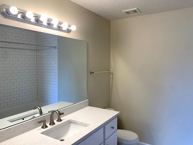 Building Photo - 19207 Harbour Vista Cir