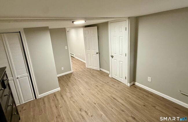 Building Photo - 205 Shaw St