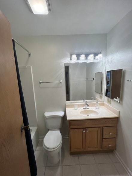 Building Photo - 2028 N Rand Rd