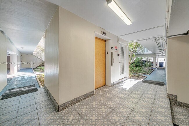 Building Photo - 1420 Pennsylvania Ave