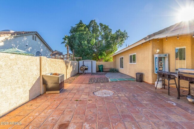 Building Photo - 5210 E Elmwood Cir